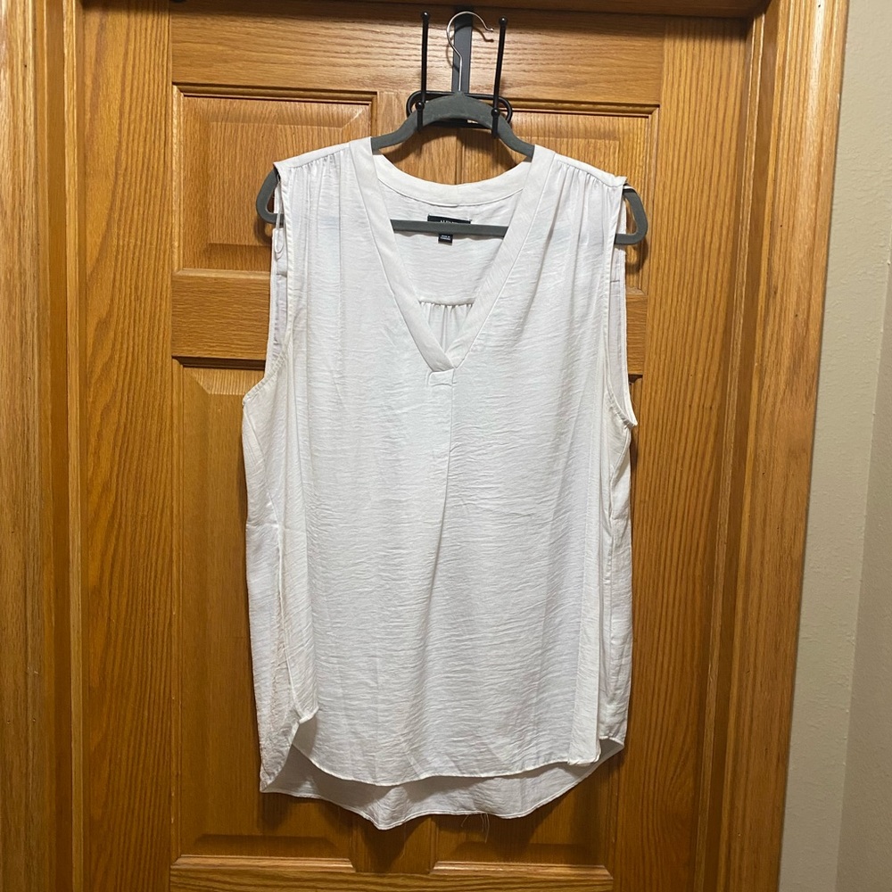 Alfani Ivory Blouse XXL Sleeveless